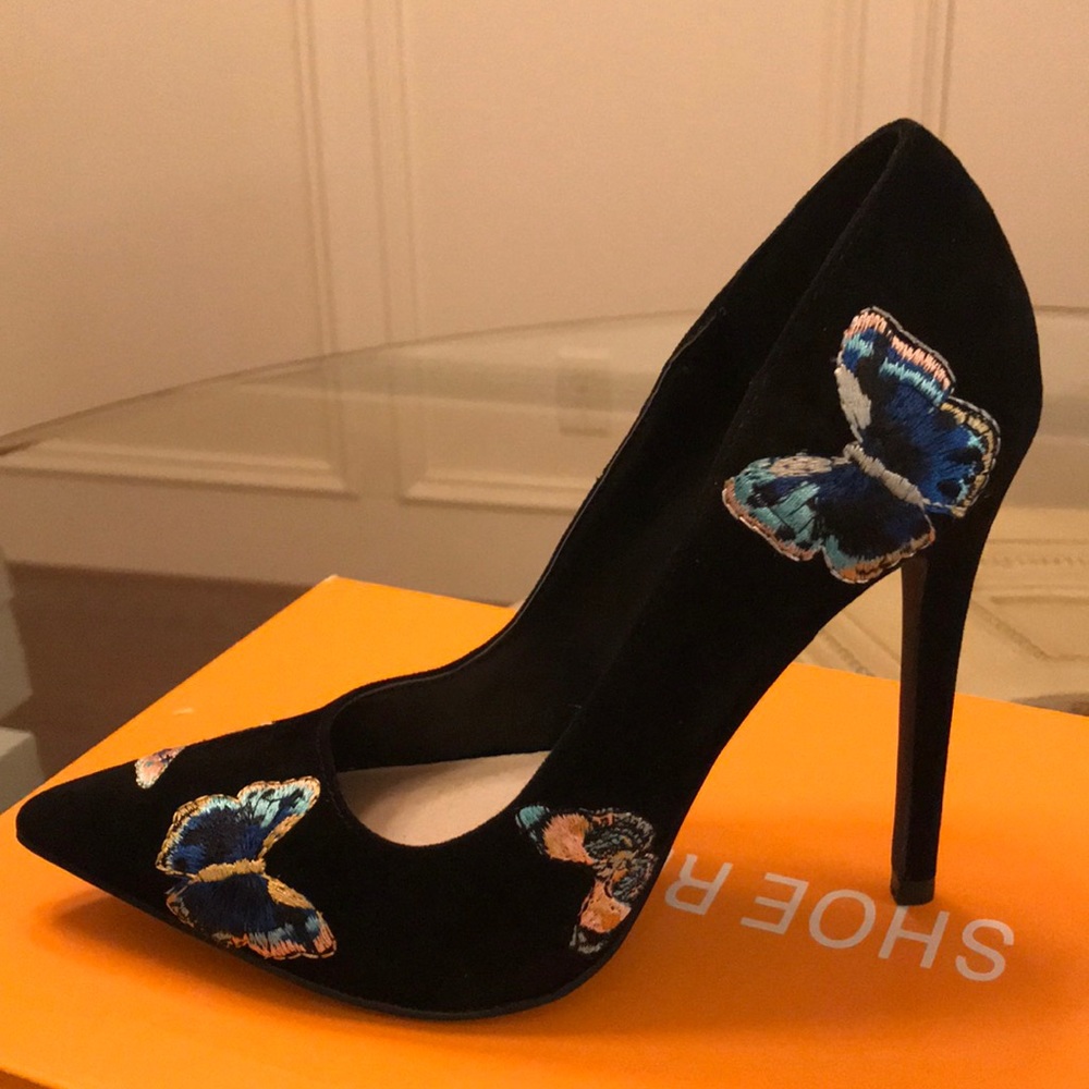 Shoe Republic LA Sz6 Black,Butterfly 🦋 Print Pump